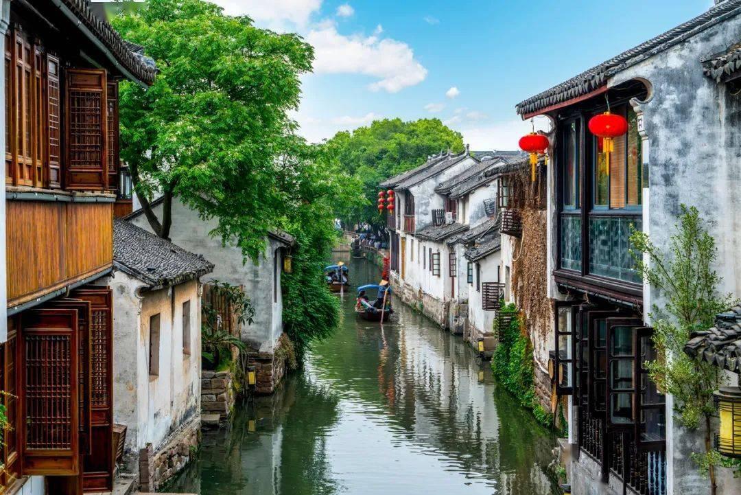 “校花”陈皖枝:因丈夫宠爱,胖到3百斤睡塌2张床,如今怎样了?